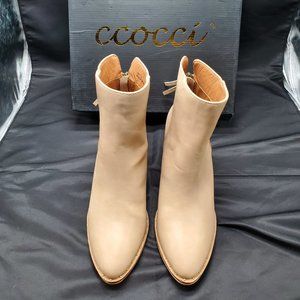 BNWT CCOCCI Taupe heeled back zip ankle bootie